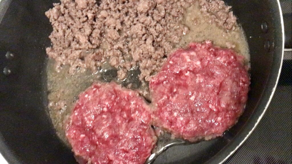 burger patty ground beef in pan