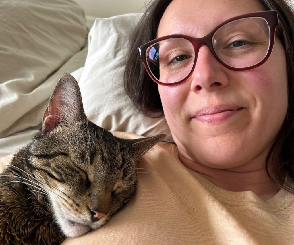 jericho cuddling jess caticles