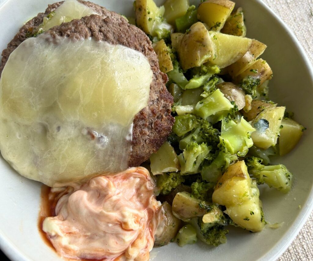 burger bowls with potatoes and broccoli mayo and ketchup caticles.com